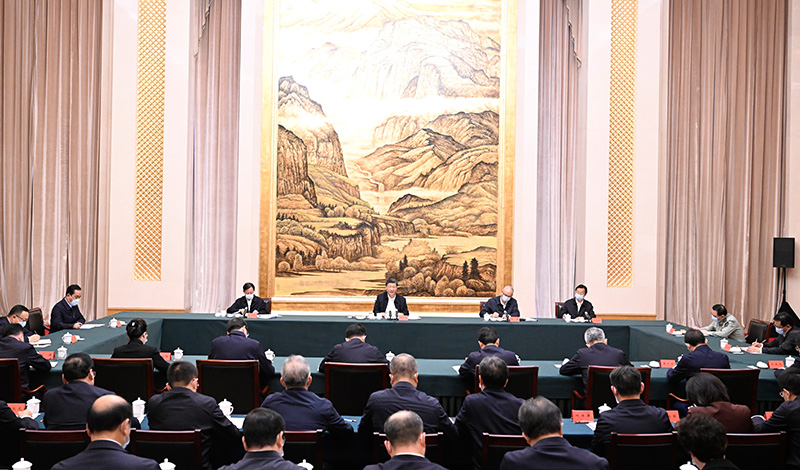 5月17日上午，中共中央總書記、國家主席、中央軍委主席習近平在陜西西安主持中國－中亞峰會前夕，專門聽取陜西省委和省政府工作匯報，發(fā)表了重要講話。